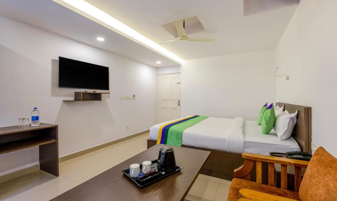 Готель Treebo Trend Airport Avenue Plaza Cochin Airport Kochi Екстер'єр фото